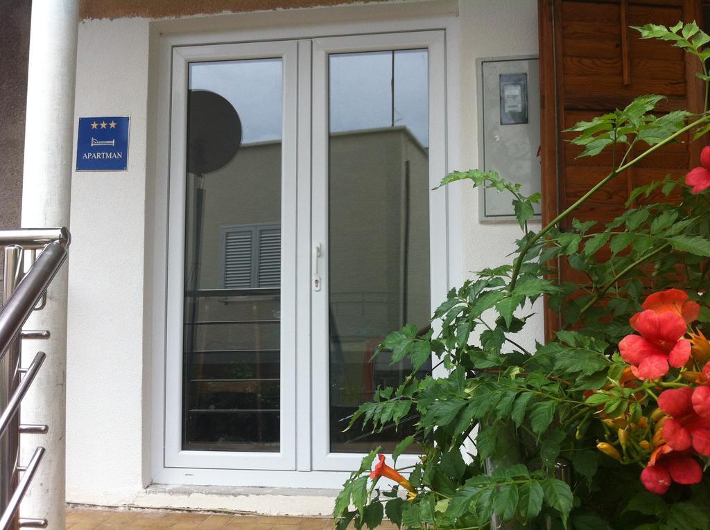 Eco-Apartments With Nice Garden Baška Voda Cameră foto